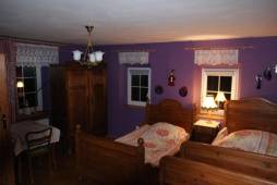 POKÓJ NR 6 JAGODOWY - 3 osobowy