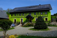 GOSPODARSTWO: ludzie, zwierzęta, budynki